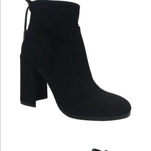 Black Nanda Shoe Box boots